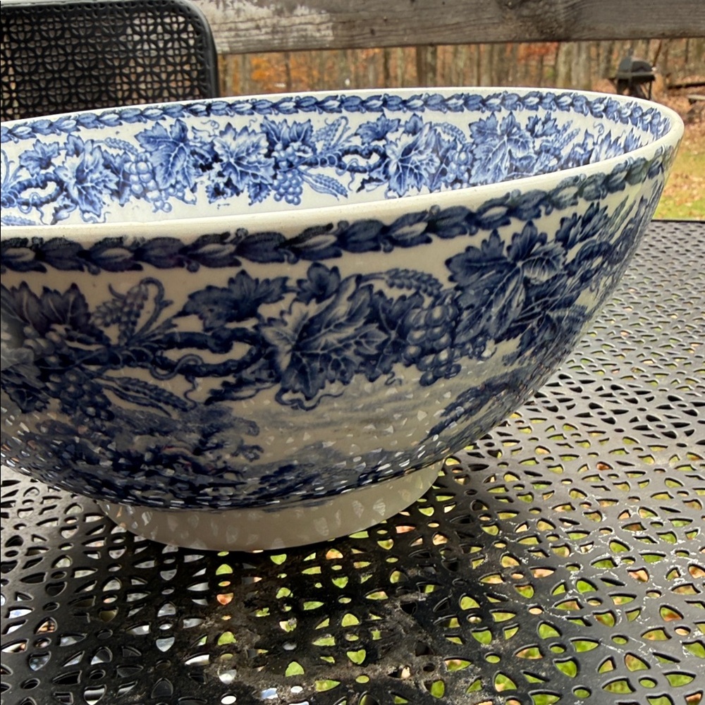 Antique English blue and white transferware pastoral scene serving bowl. - Picture 5 of 11